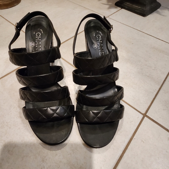 CHANEL strappy heels 42/10 - Picture 2 of 7